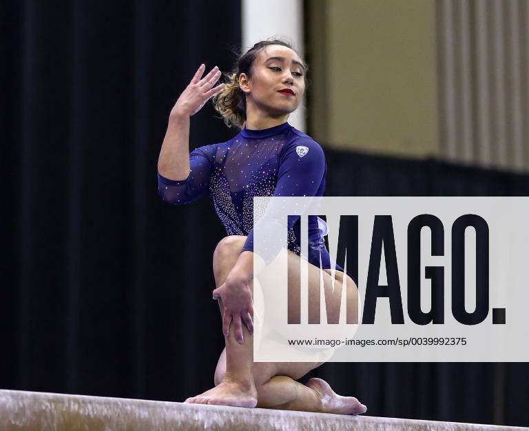 April Ucla S Katelyn Ohashi Performs On The Balance Beam