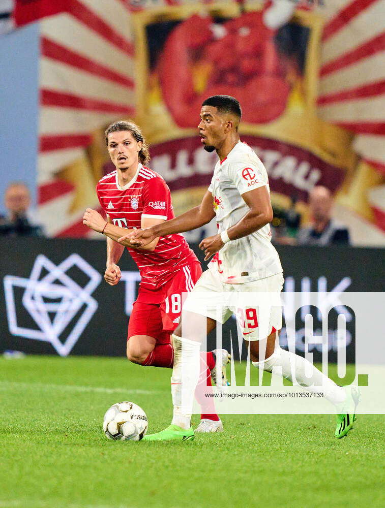 Benjamin HENRICHS RB Leipzig 39 Compete For The Ball Tackling Duel