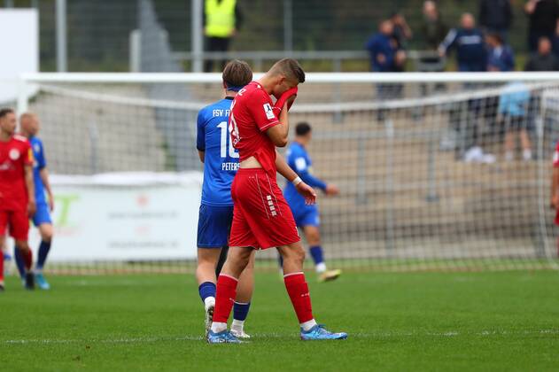 Tristan Zobel Koblenz Is Disappointed FC Rot Weiss Koblenz Vs FC