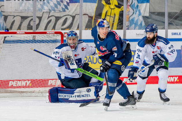 Florian Bugl Goalie Straubing Tigers At Warmup Ehc Red Bull