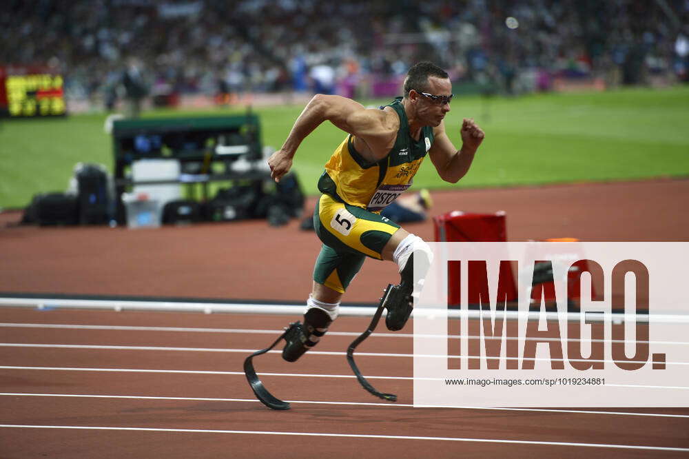 Oscar Pistorius Of South Africa Competing In The Semifinals Of The Men