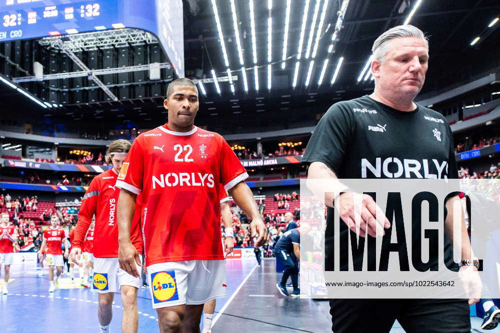 Mads Larsen Mensah And Head Coach Nikolaj Jacobsen Bredahl Of