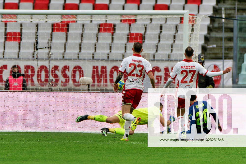 Bari V Perugia Serie B Giuseppe Di Serio AC Perugia Calcio Scores A