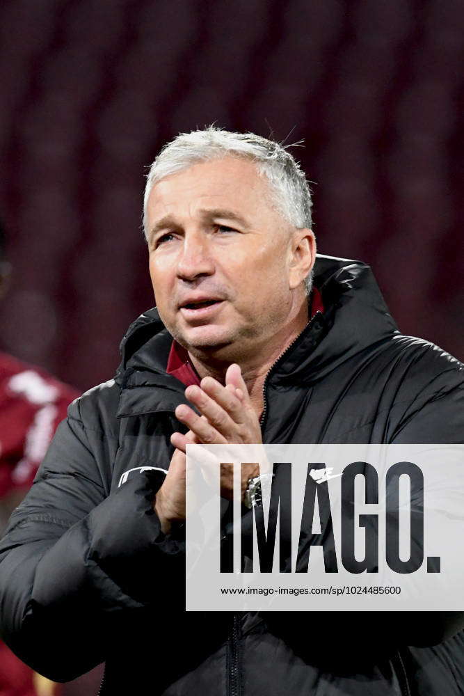 CFR Cluj V FC Arges Romania Liga 1 Portrait Of Dan Petrescu Head