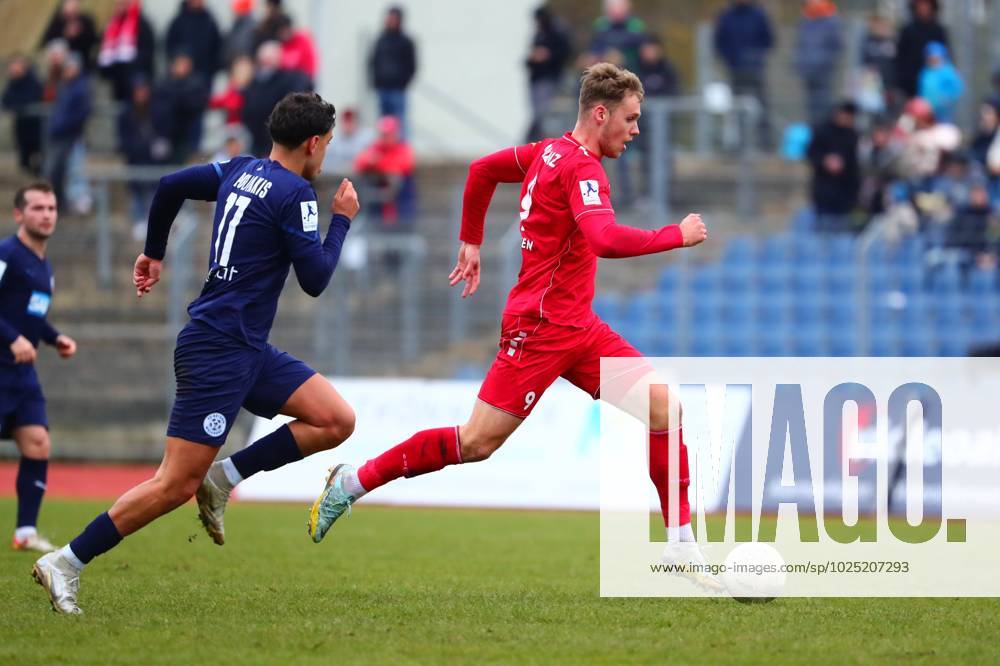 Thilo Toepken Koblenz In A Running Duel With Theodoros Politakis