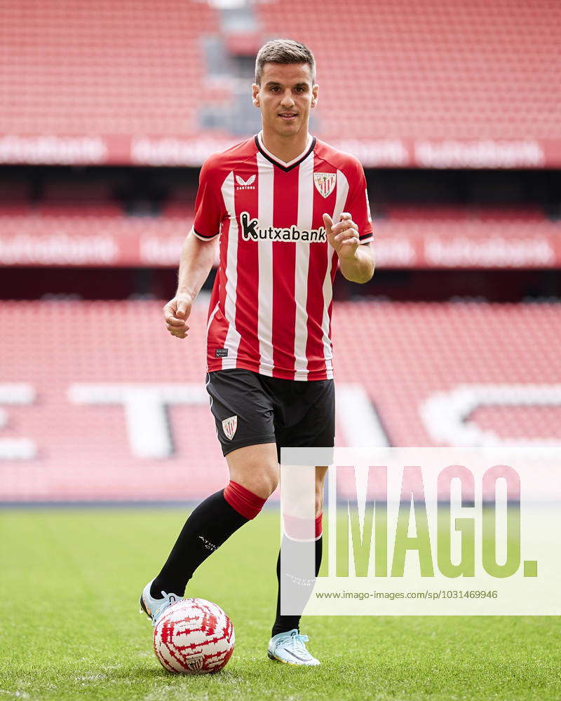 Esp Inigo Ruiz De Galarreta Unveiled As New Player Of Athletic Club