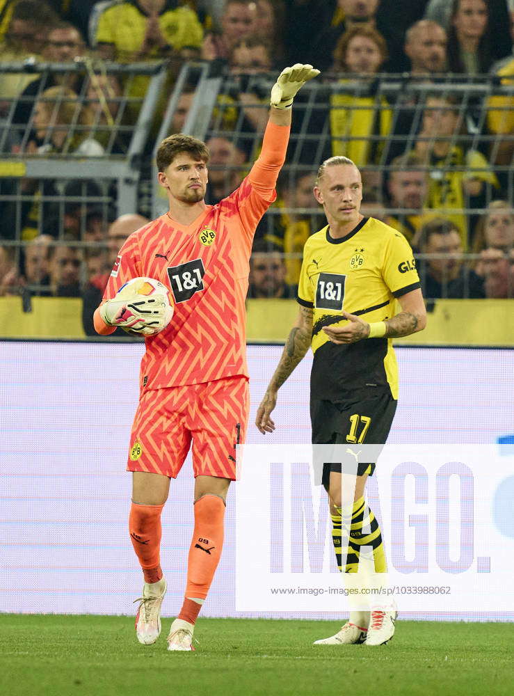 Gregor Kobel Goalkeeper Bvb Nr Marius Wolf Bvb In The Match