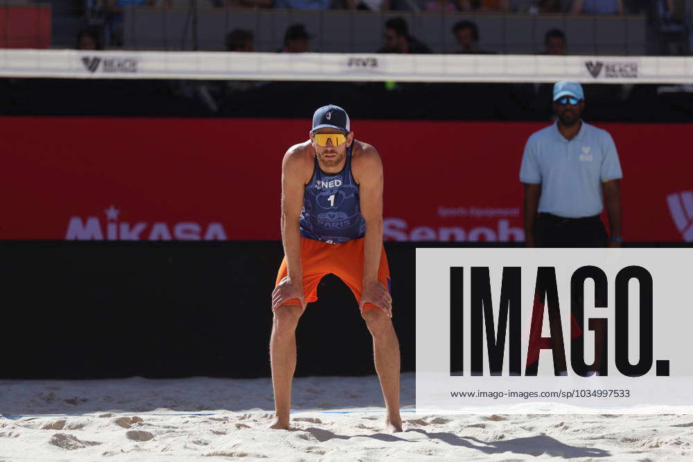 Alexander Brouwer NED Beach Volleyball Beachvolleyball Paris Beach