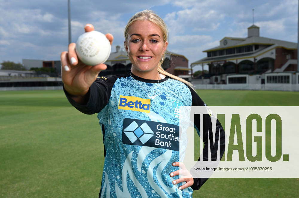 WBBL HEAT MEDIA DAY Brisbane Heat Player Sarah Glenn Poses For A