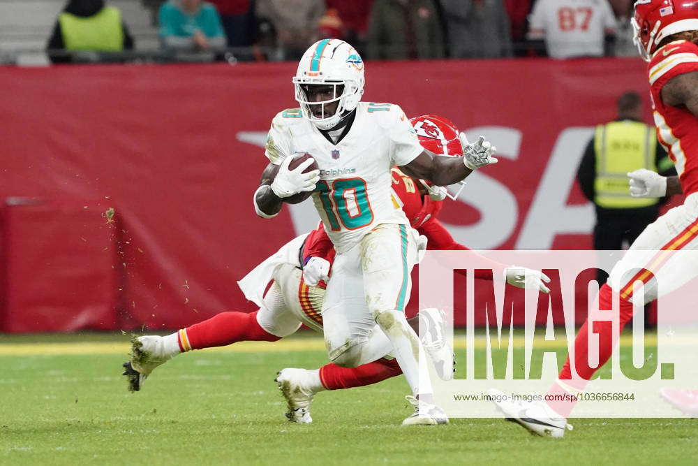 Wide Receiver Tyreek Hill Wr Miami Dolphins Vs Cornerback Trent