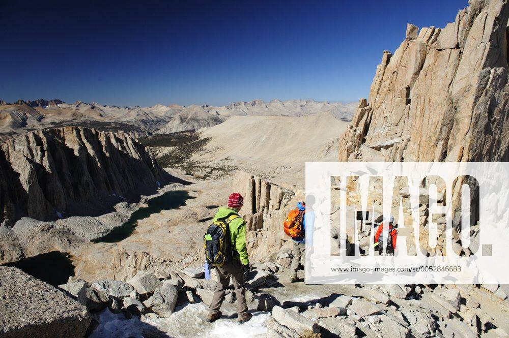 Trekker Beim Abstieg Besteigung Des Mount Whitney In Der Sierra Nevada