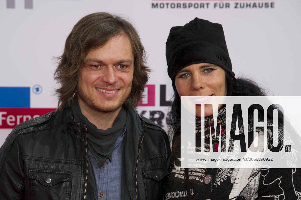 Thomas GODOJ Musiker Freundin Jennifer Roter Teppich Red Carpet