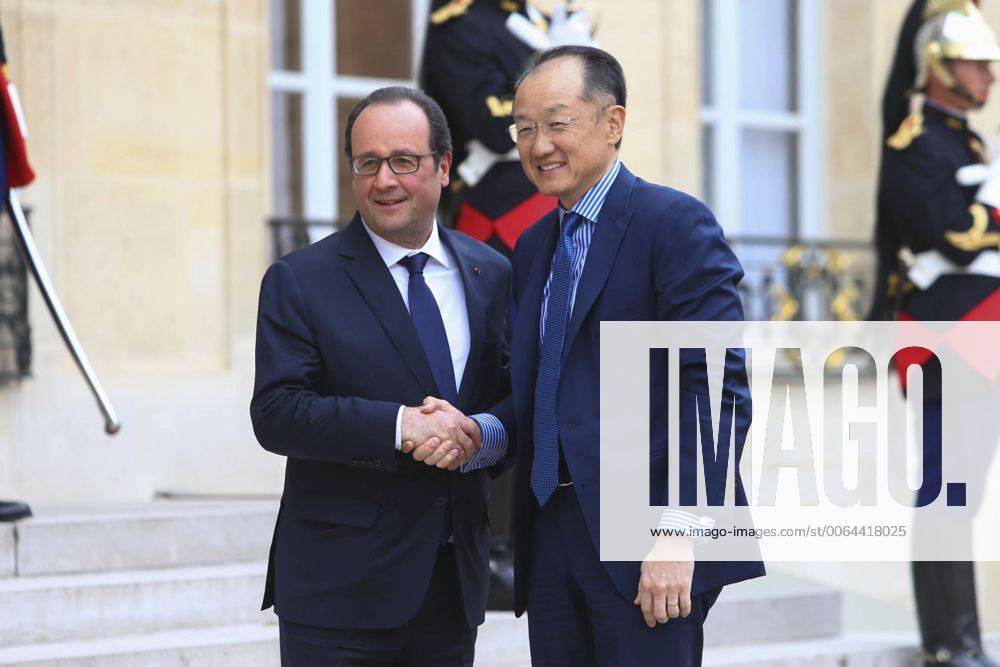 Francois Hollande President De La Republique Francaise Et Monsieur