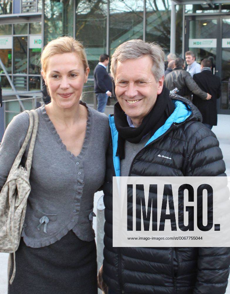 Ex Bundespr Sident Christian Wulff Mit Seiner Ehefrau Bettina Und Sohn