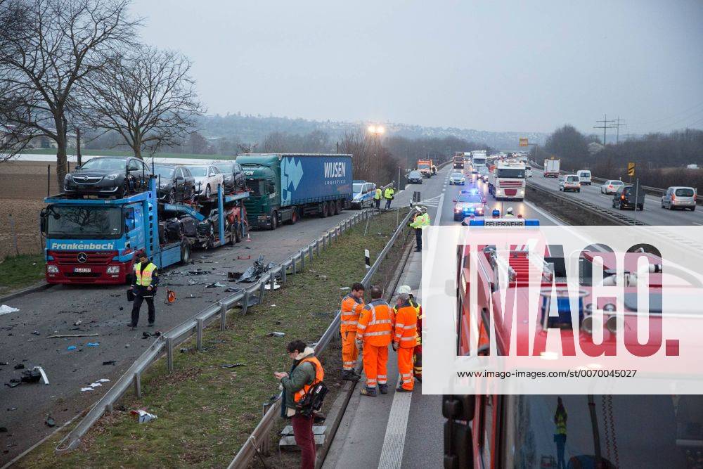 Tote Nach Schweren Verkehrsunfall Auf B Zw Bonlanden Und