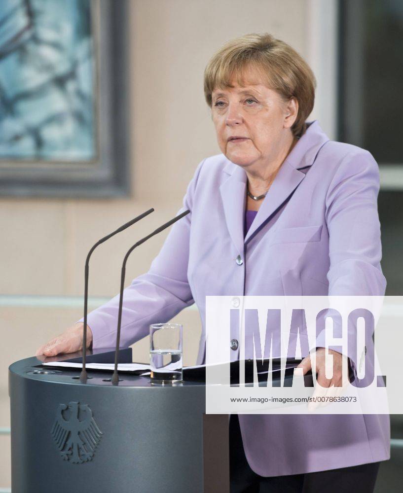 Bundeskanzlerin Angela Merkel CDU Im Bundeskanzleramt Berlin 13 07