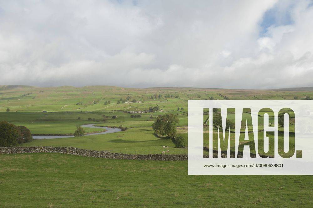 Nr Burtersett Hawes Yorkshire England UK View Across Wensleydale And