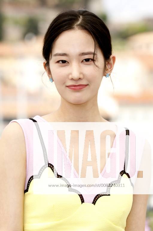 Jong Seo Jeon At The Burning Beoning Photocall During The St Cannes Film Festival At The Palais