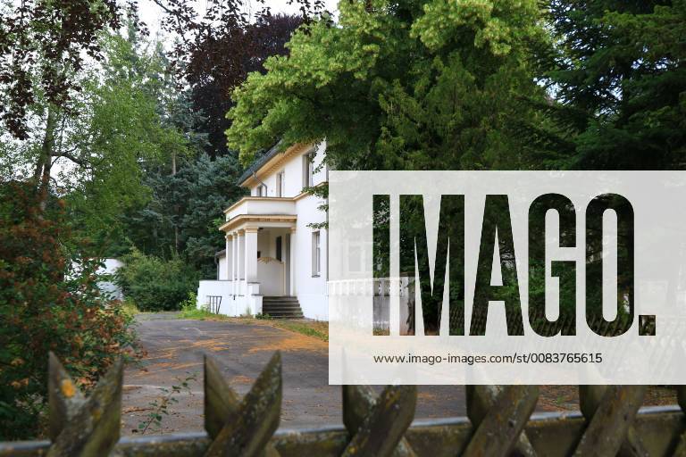 Vacant Villa In The Sven Hedin Str 11 In Berlin Zehlendorf Berlin