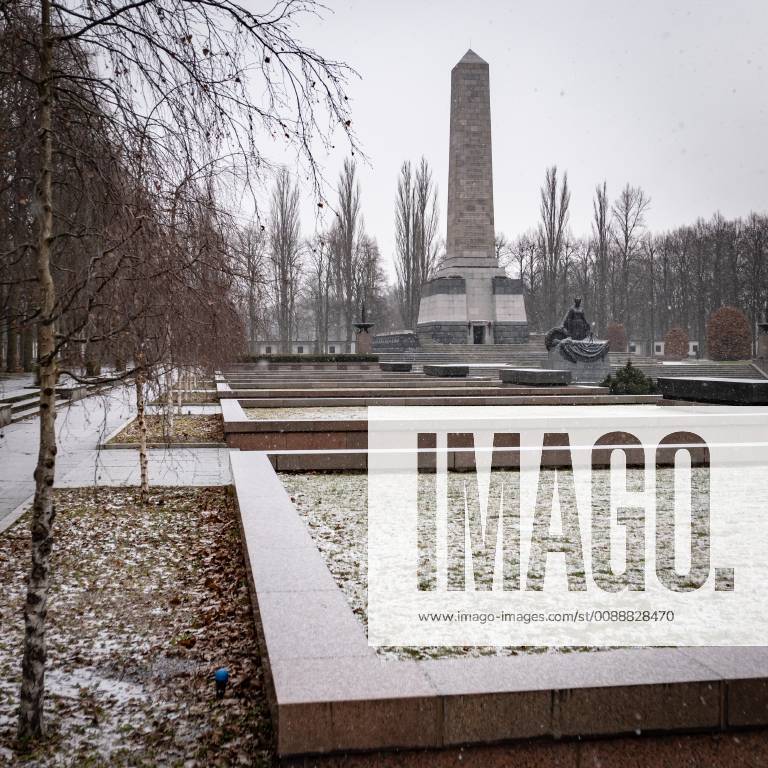 Berlin Pankow Schönholz Russian Memorial Schönholz in Winter January