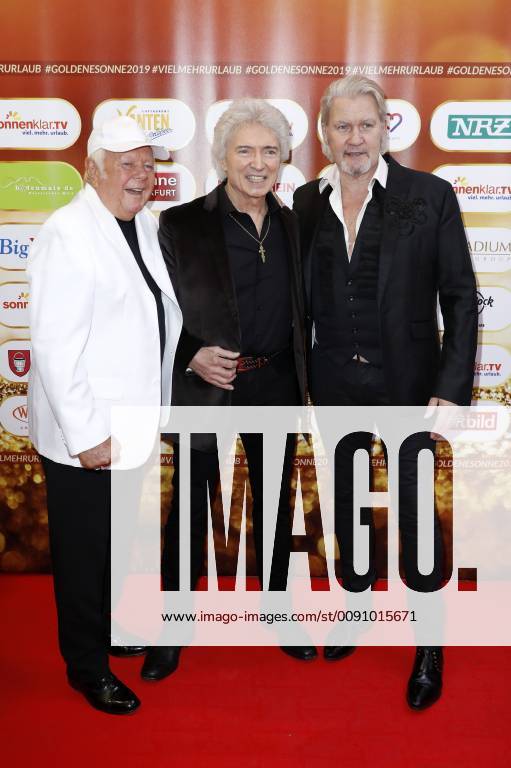 Graham Bonney Peter Orloff And Johnny Logan At The Award Ceremony Of