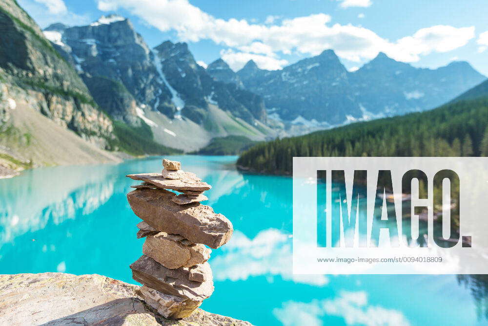 Moraine Lake Beautiful Turquoise Waters Of The Moraine Lake With Snow