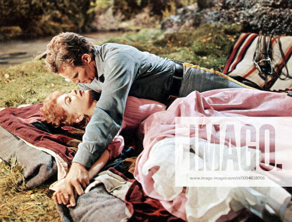 Charlton Heston Anne Baxter Characters Capt Colt Saunders Lorna