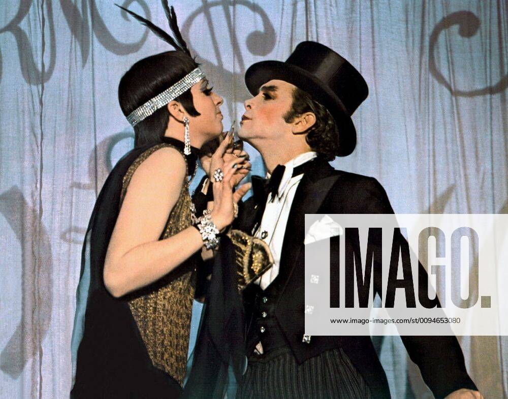 Liza Minnelli Joel Grey Characters Sally Bowles Master Of