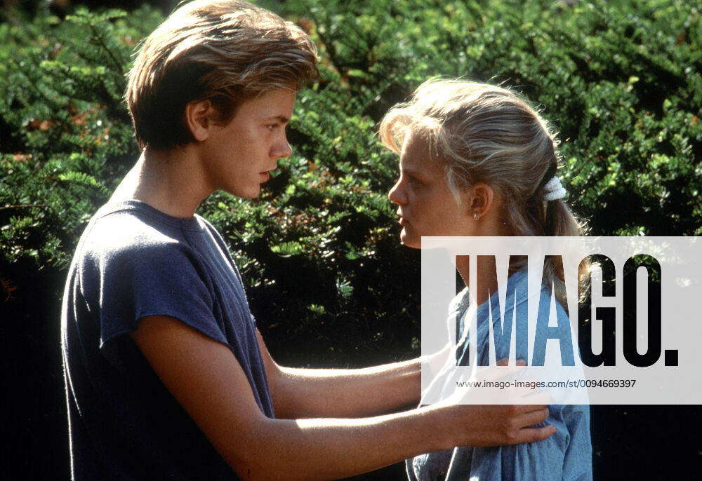 River Phoenix Martha Plimpton Characters Danny Pope Lorna Phillips