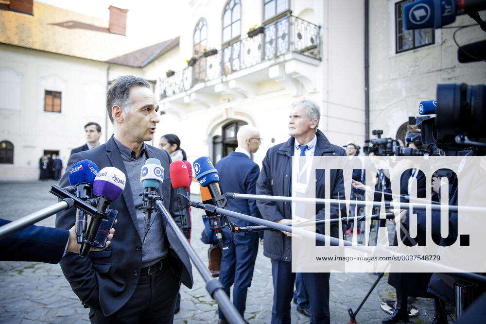 Federal Foreign Minister Heiko Maas SPD Recorded At A Doorstep During