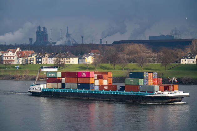 The River Rhine Near Duisburg Houses At The Rhine Dike District Laar