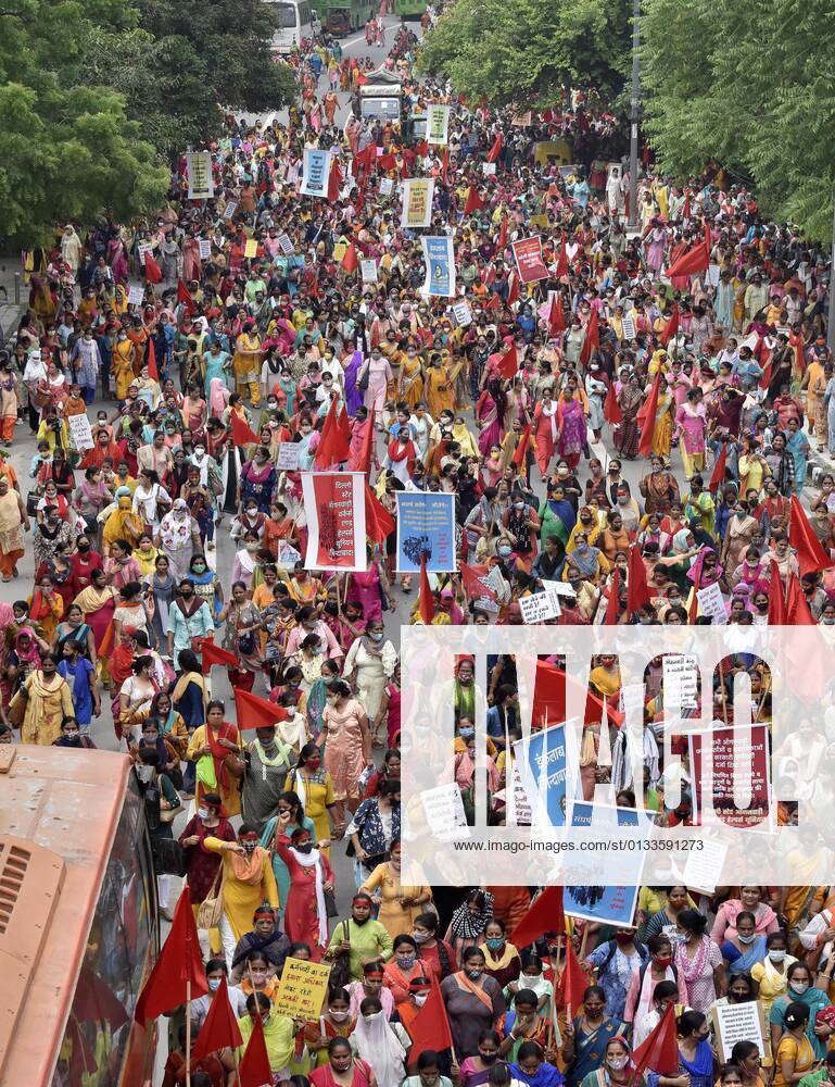 NEW DELHI INDIA SEPTEMBER 7 Anganwadi Workers Protest Outside The