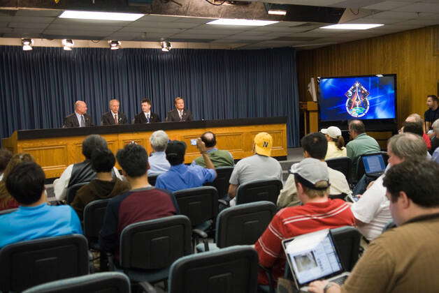 Cape Canaveral Fla Media Representatives Participate In A Post