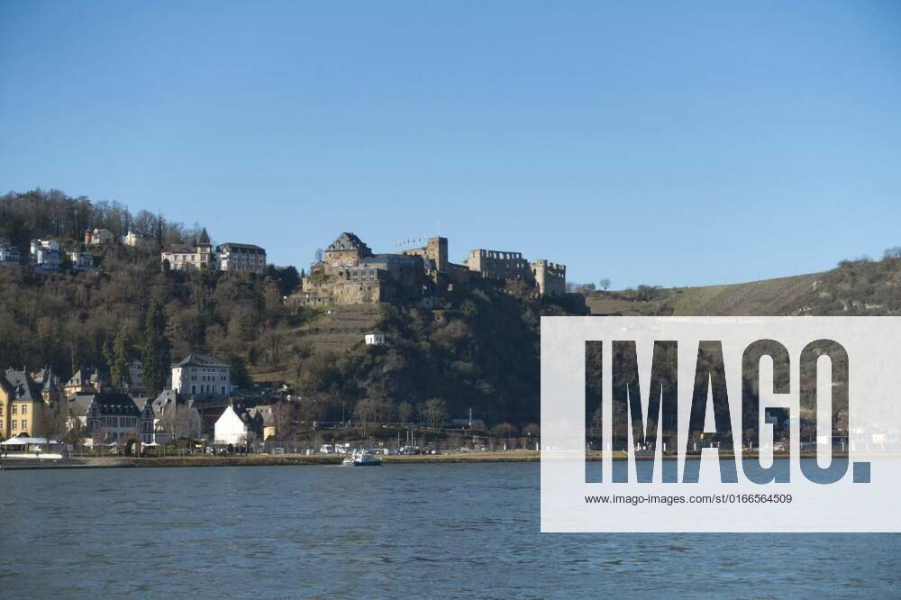 Blick Von St Goarshausen Ber Den Rhein Auf St Goar Und Burg