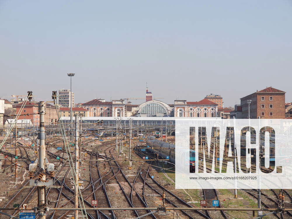 Torino Porta Nuova Railway Station In Turin Italy 5280234 Porta