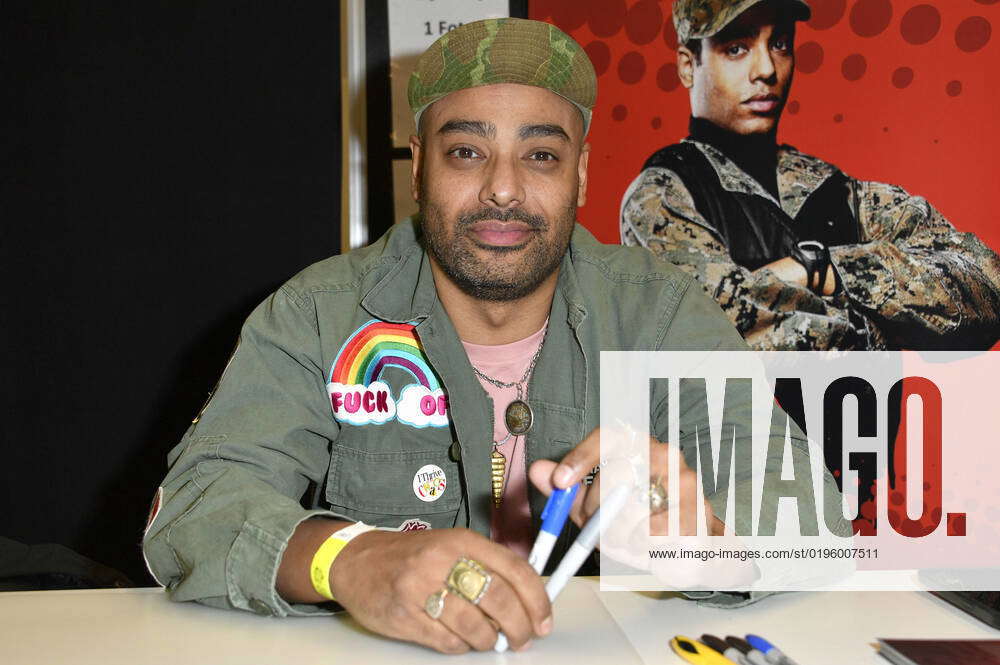 Rainbow Sun Francks At The German Comic Con Winter Edition At The Messe