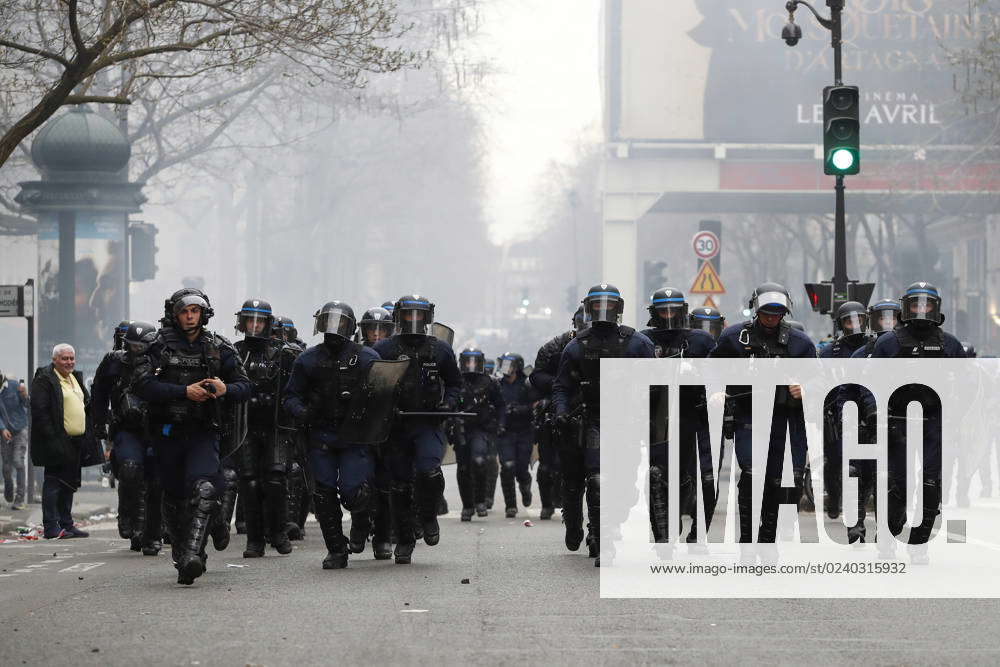 Manifestation Contre La Reforme Des Retraites A Paris Ce Jeudi Mars