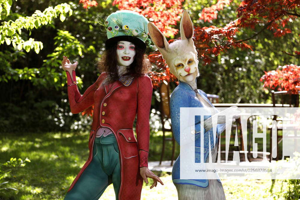 GEEK ART Bodypainting And Transformaking Alice In Wonderland