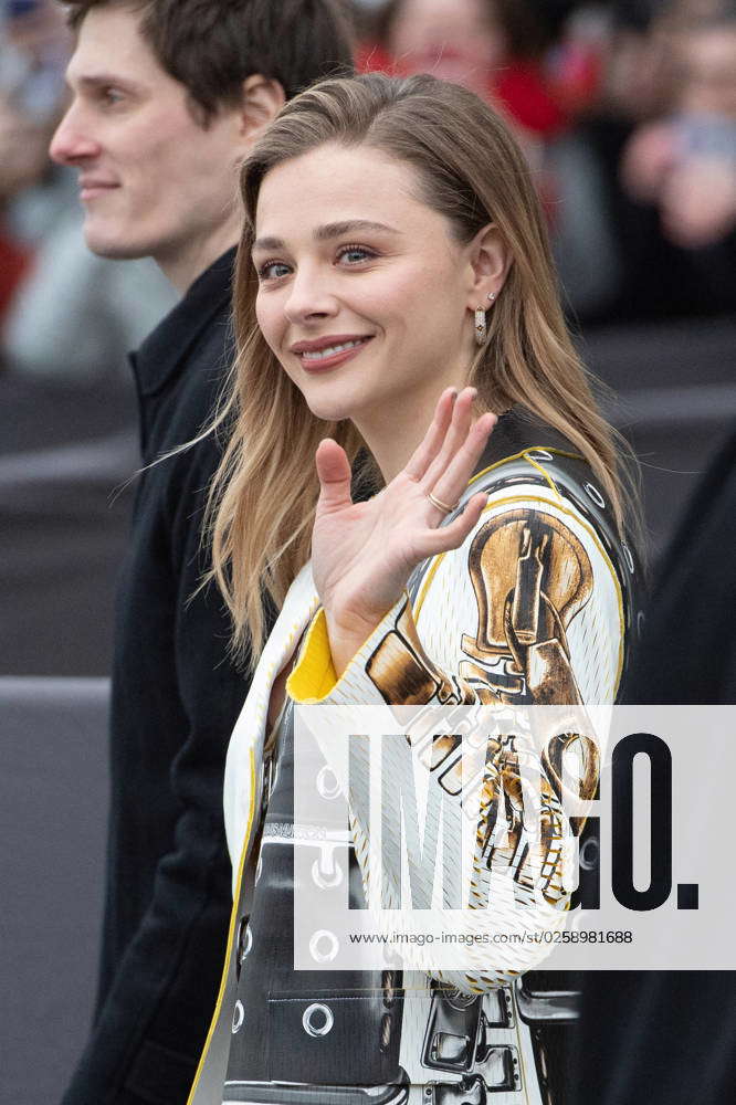 Pfw Louis Vuitton Arrivals Chloe Grace Moretz Attending The Louis