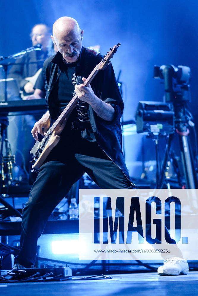 Peter Gabriel I O Tour Tony Levin Photographed On Stage During The