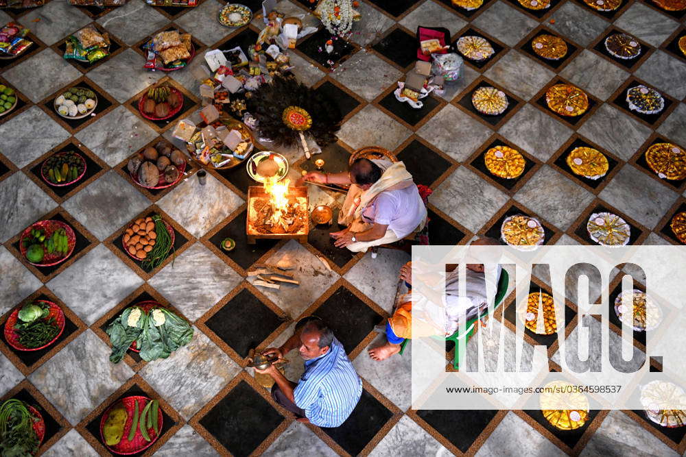 Preparation Of Goverdhan Puja In Kolkata India Nov Hindu