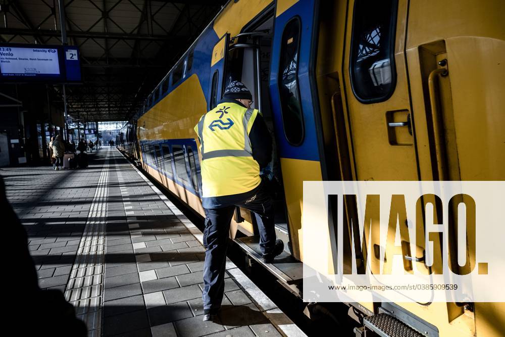 EINDHOVEN Staff Cleans A Train According To The NS Staff Shortages