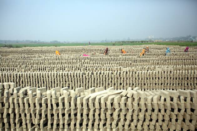 January 28 2024 Dhaka Wari Bangladesh Laborers Work At A Brickyard