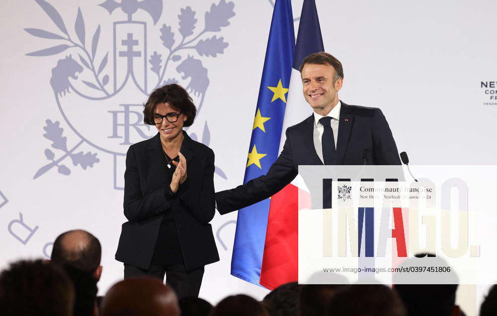 Le prÃ sident de la RÃ publique francaise Emmanuel Macron prononce un