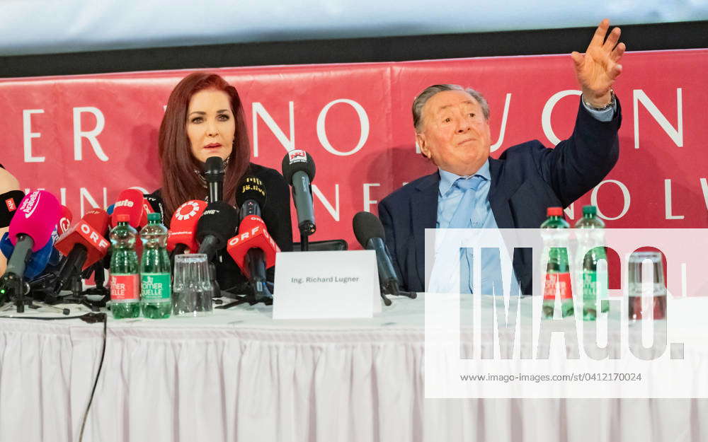 Pressekonferenz Und Autogrammstunde Mit Priscilla Presley Und