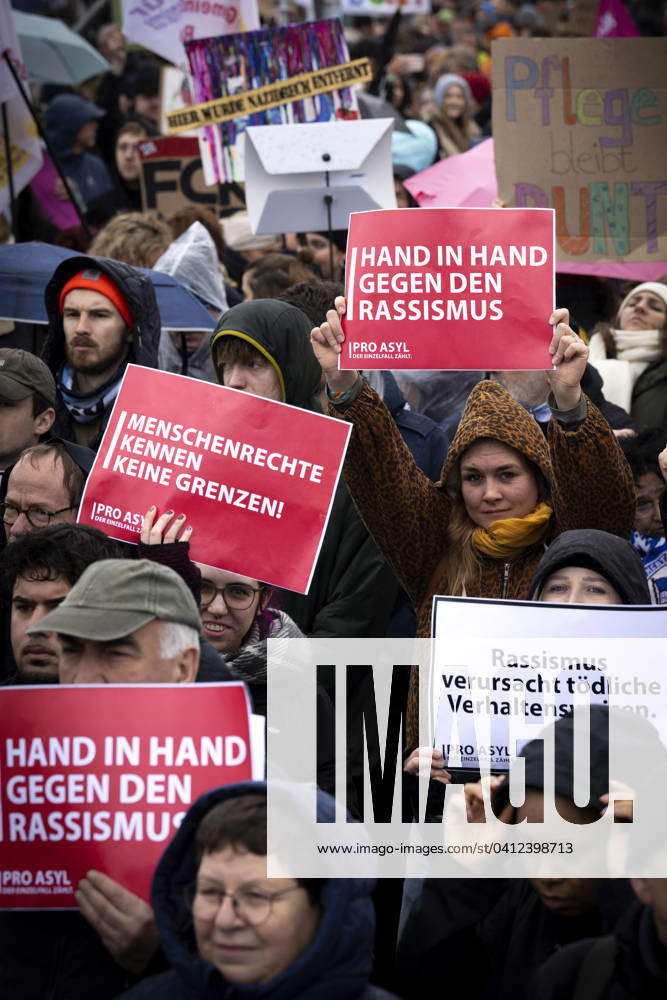 Demo Gegen Rechts Hand In Hand DEU Deutschland Germany Berlin 03