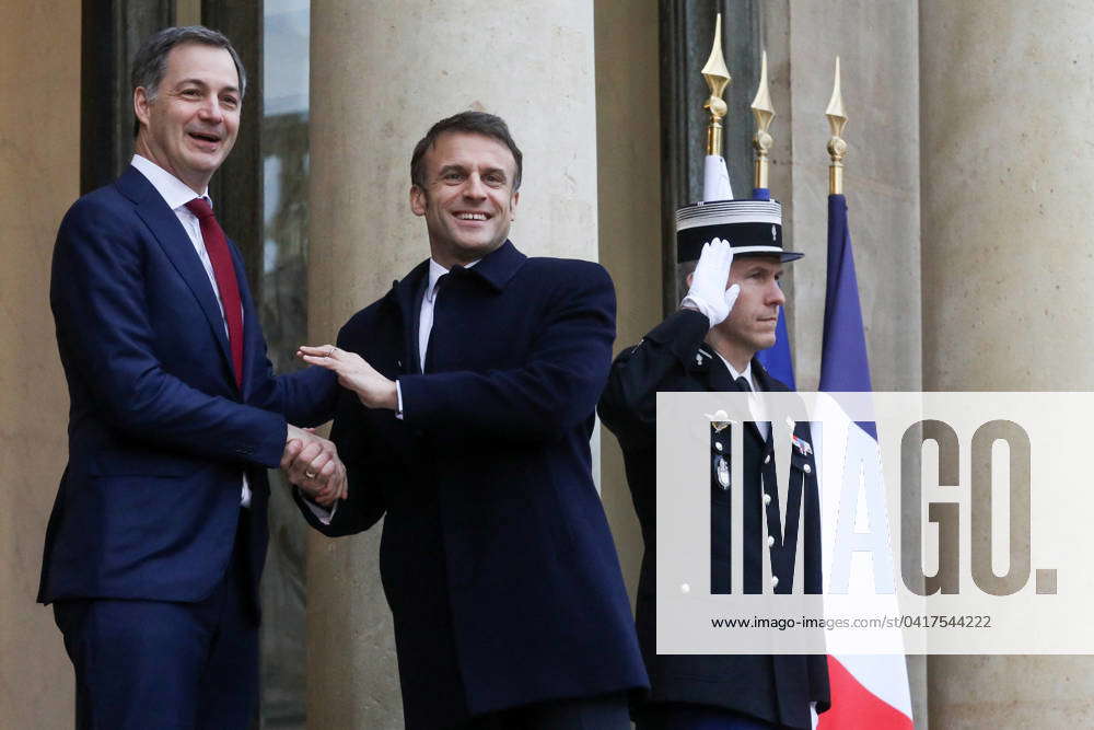 Le Pr Sident Francais Emmanuel Macron Accueille Les Partipants L