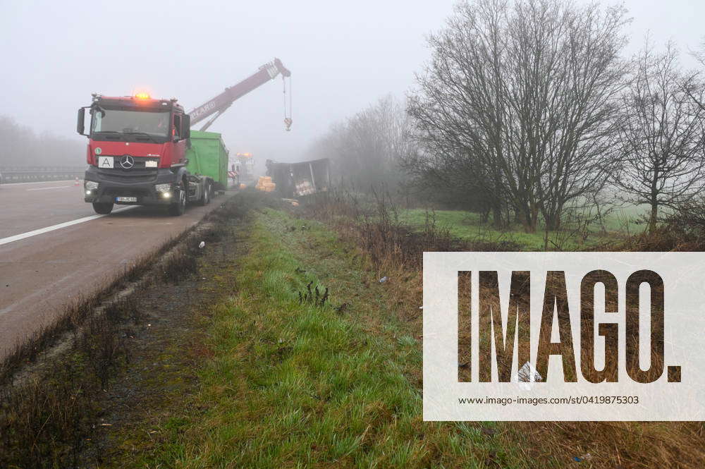 A14 Schkeuditz Brause Party Fanta Laster Kippt Auf Der Autobahn Auf