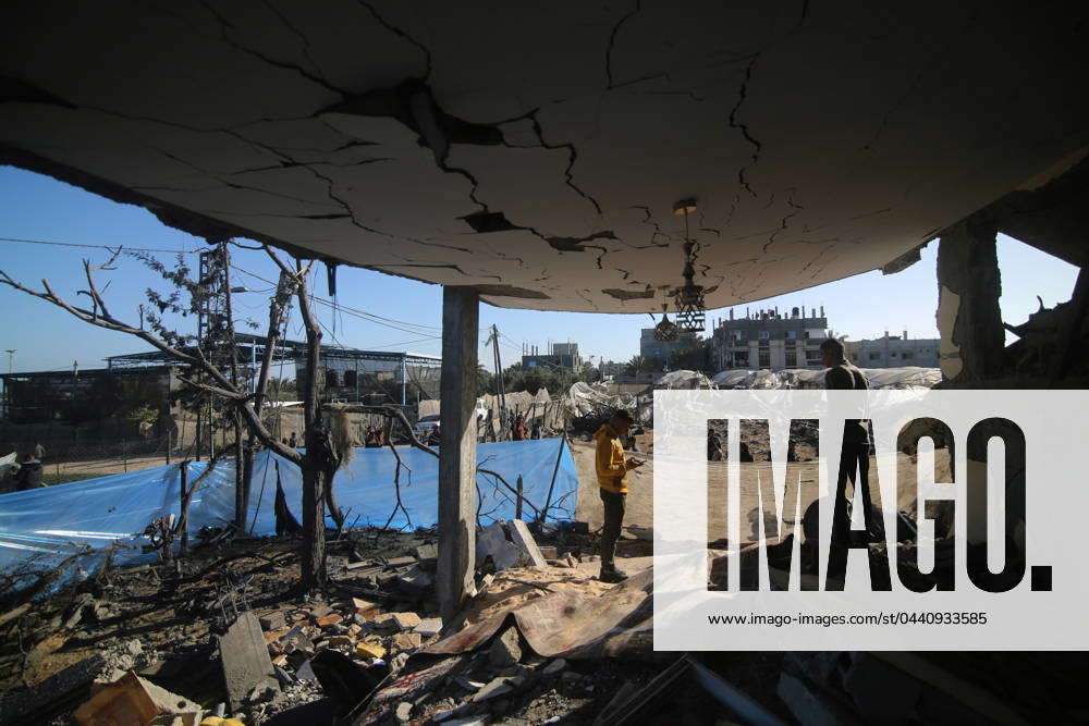 Gaza March People Stand Under The Structure Of