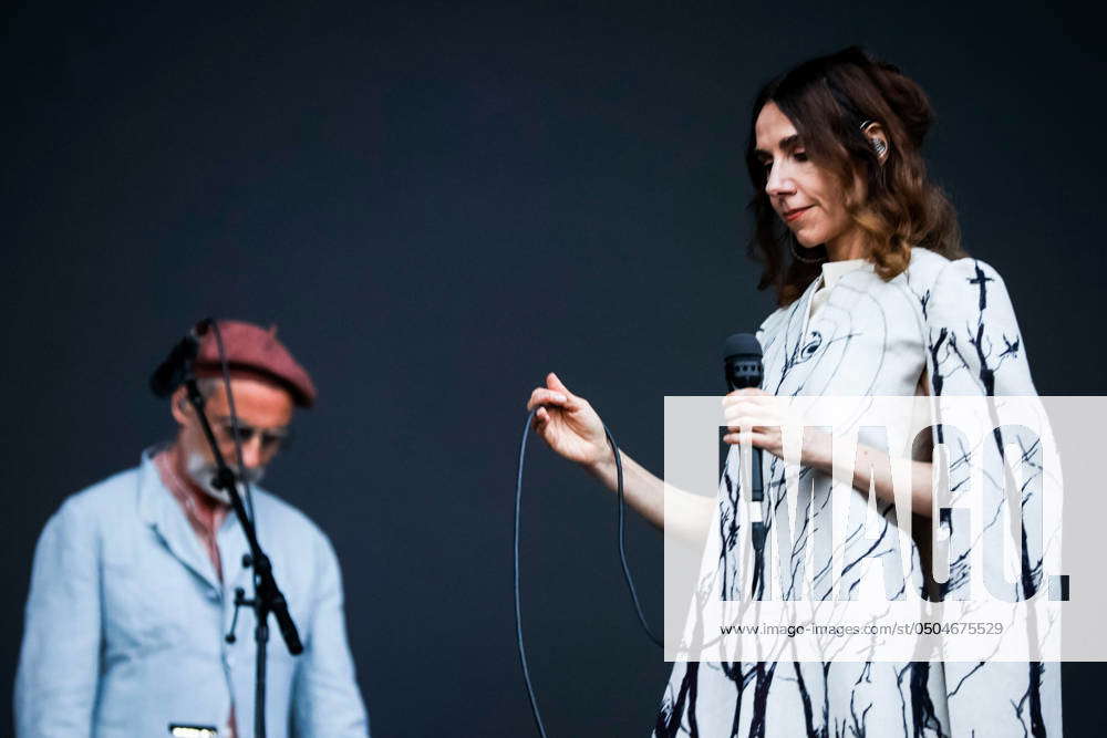 Pj Harvey Performs Live At Primavera Sound Held In Porto Portugal